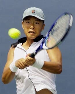 Li Fang hitting a two-handed backhand.